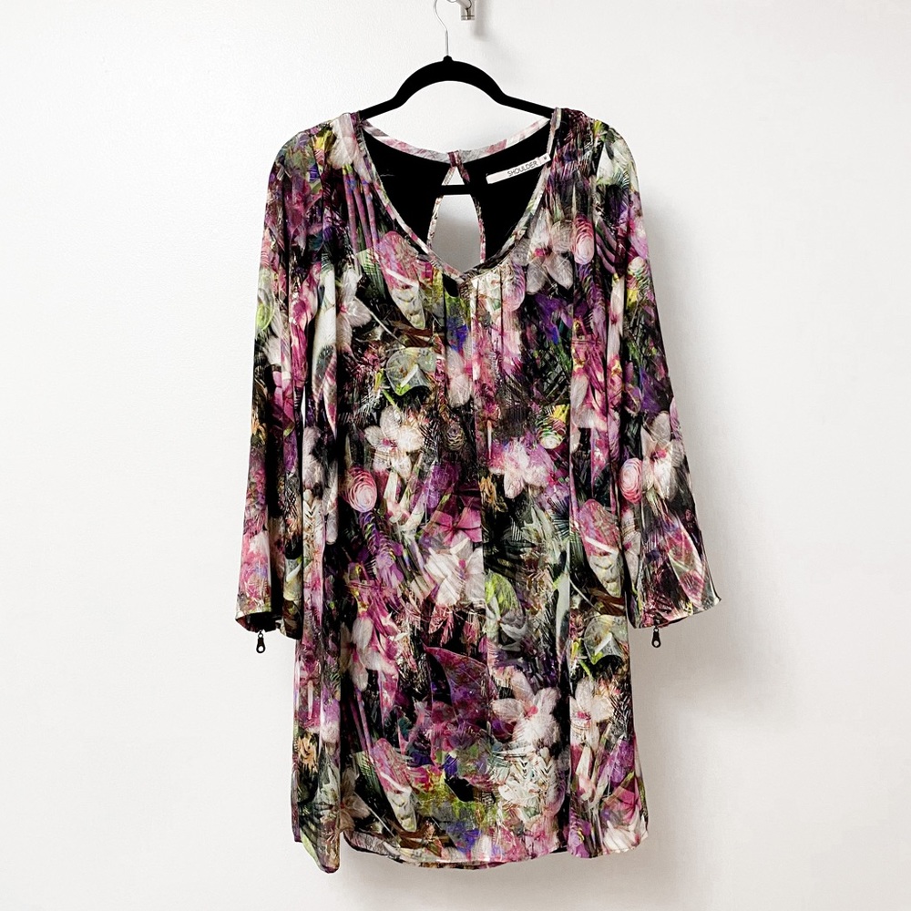 Shoulder Bold Classic Floral Holiday Vacation Chic‎ Long Sleeve Flowy Mini Dress